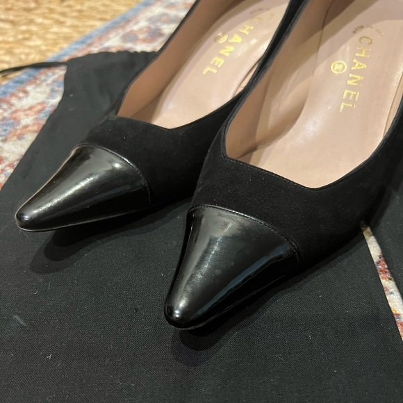 Vintage Chanel kitten heels - Picture 6 of 12